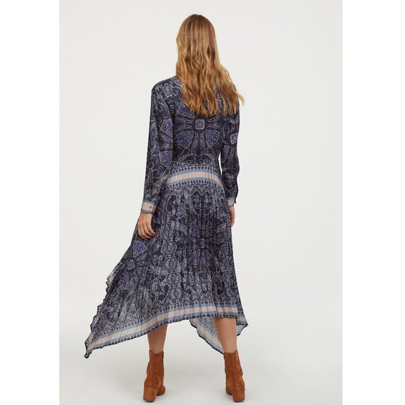 H&M Unique Dress with pleated skirt Sz L/XL - Picture 2 of 5